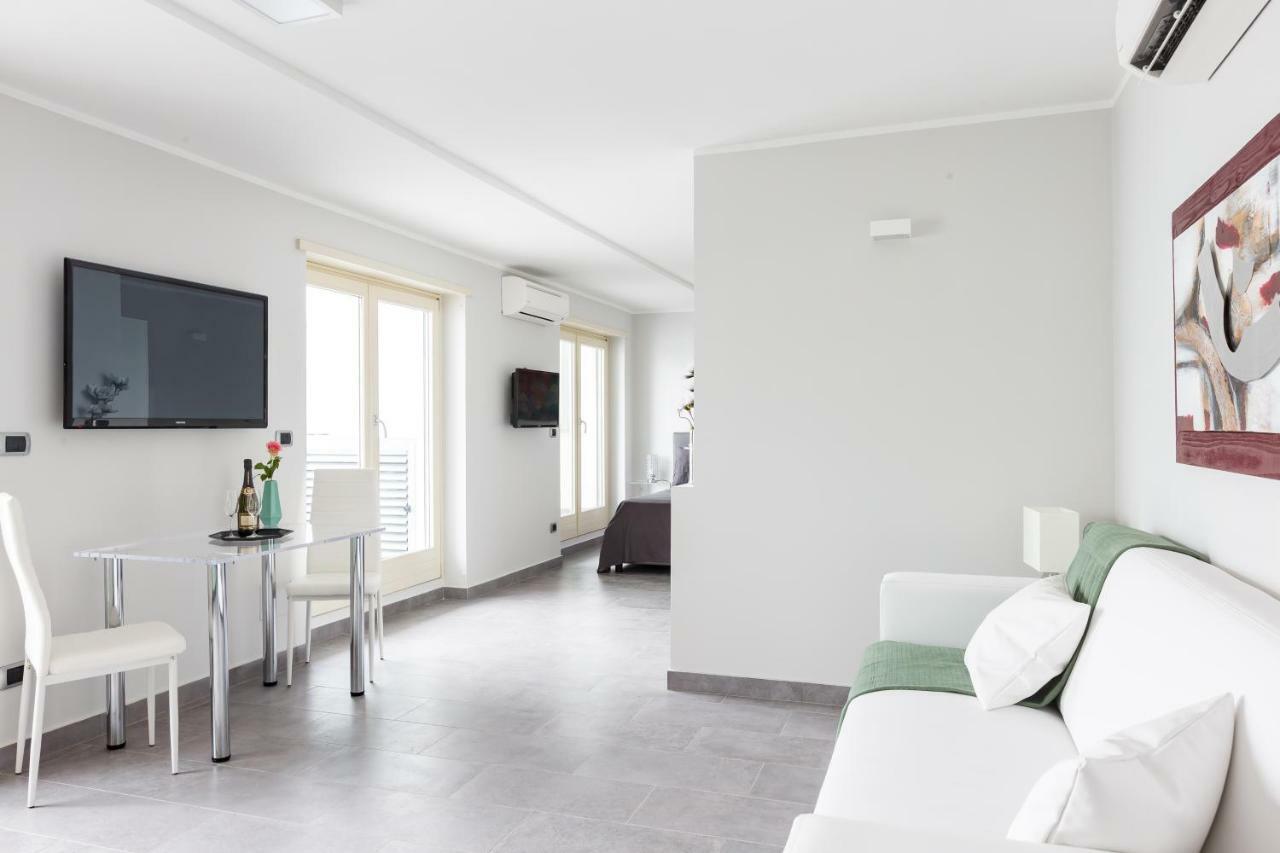 Penthouse 40 In Trastevere With Seasonally Jacuzzi Řím Exteriér fotografie